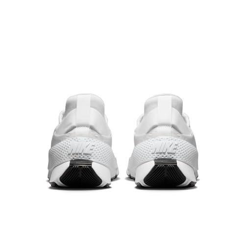 NIKE Women's Go Flyease Sneaker
