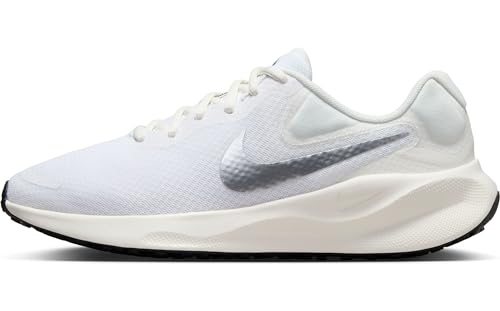 NIKE Women's Revolutin 7 Sneaker