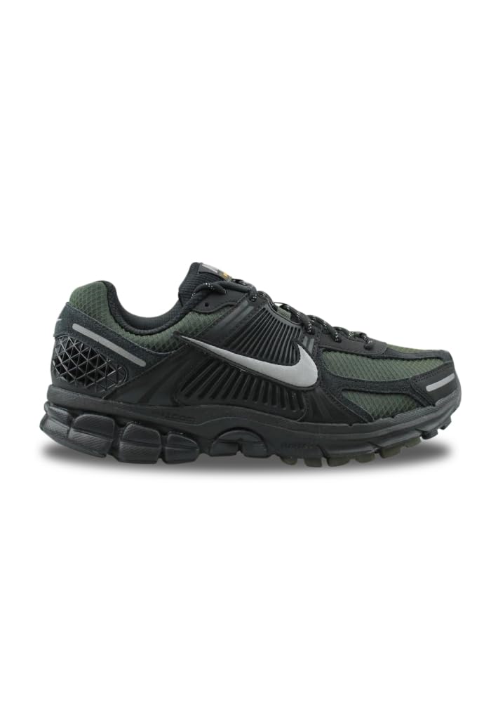 NIKE Men's Zoom Vomero 5 Sneaker