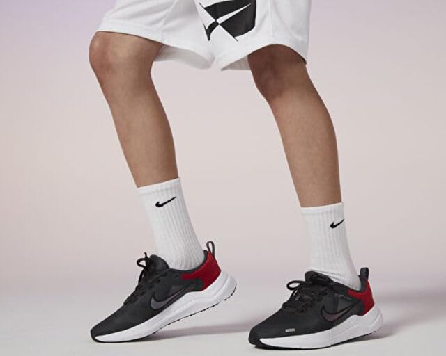 NIKE Women's Downshifter 12 Sneaker