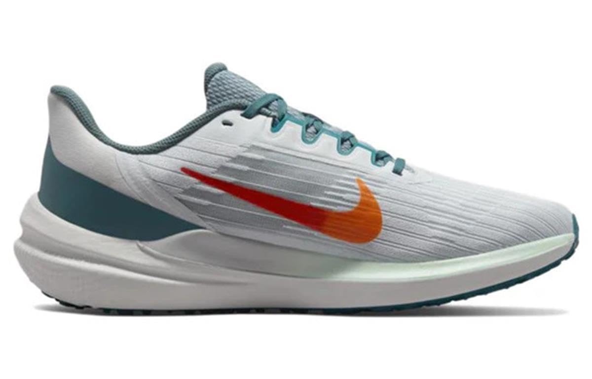 NIKE Men's Air Winflo 9 Sneaker