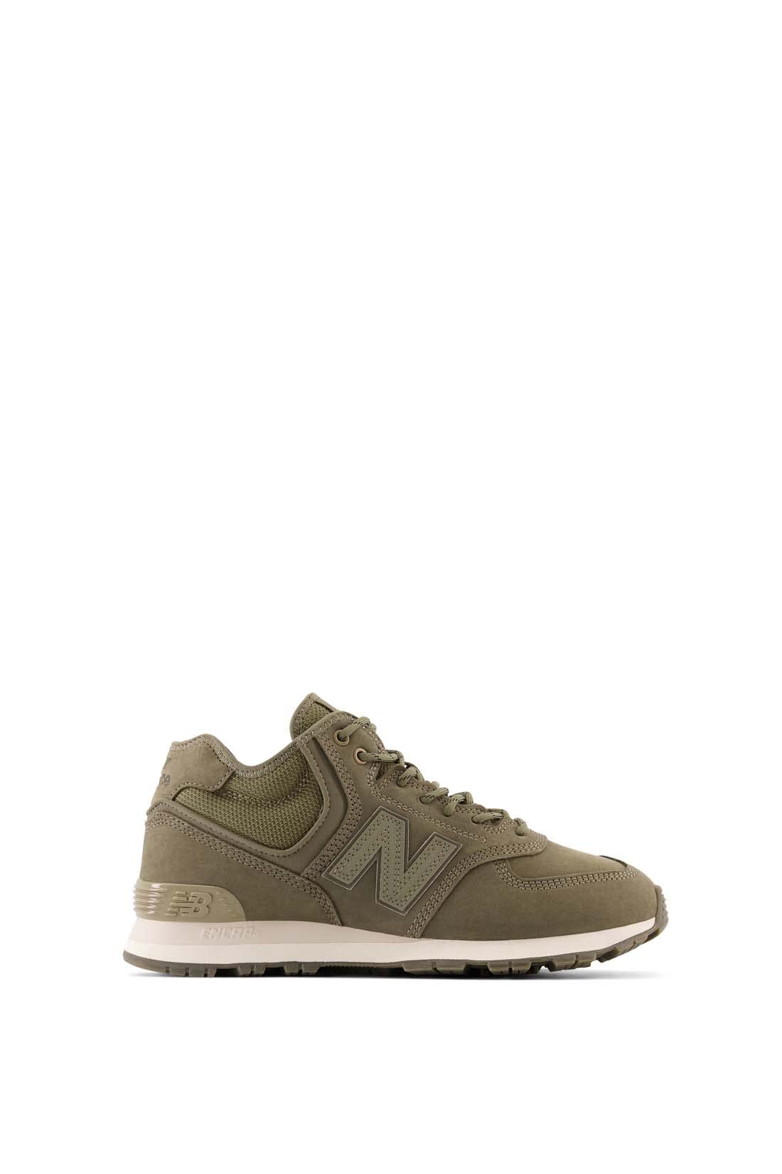 New Balance Women's 520v8 Sneaker