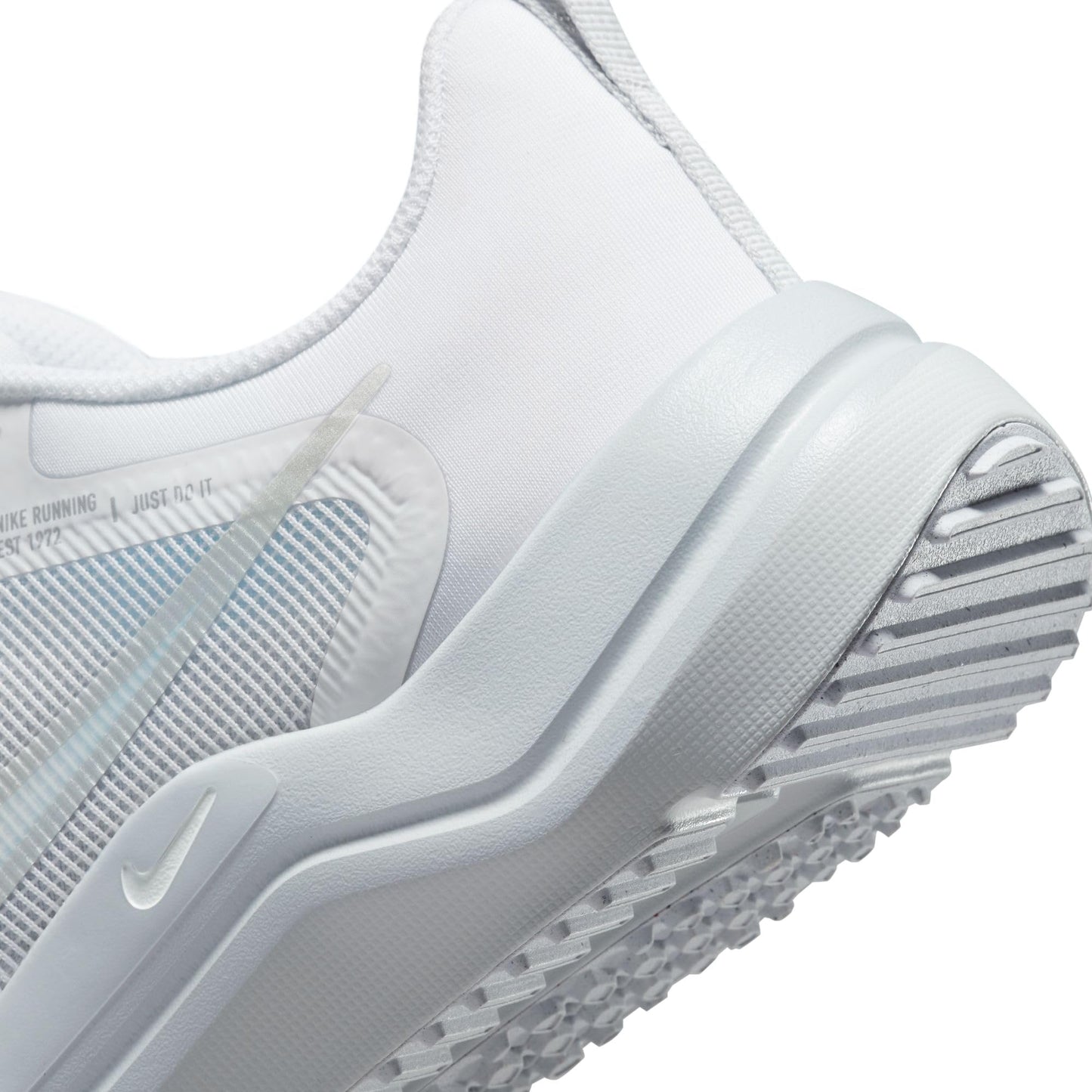 NIKE Women's Downshifter 12 Sneaker