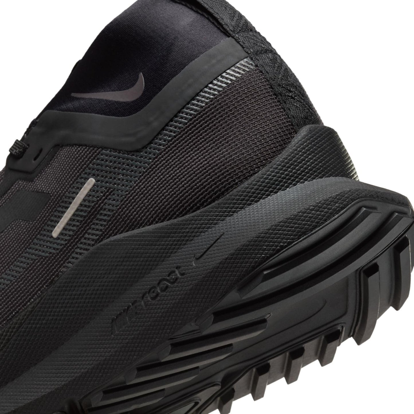 NIKE React Pegasus Trail 4 Gore-Tex V2 Men's Trainers