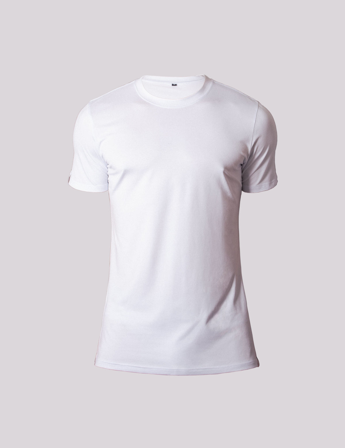 Men's white crew-neck short-sleeve t-shirt, fitted