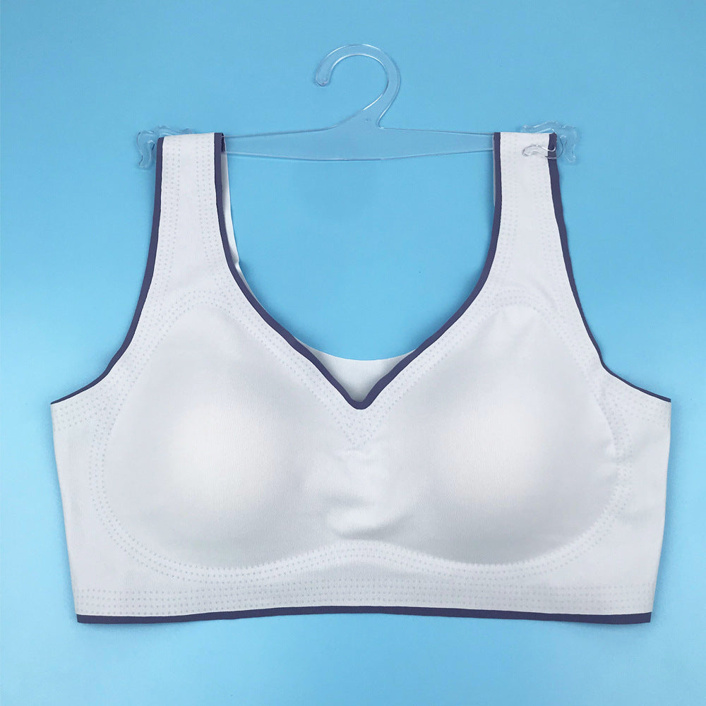 Seamless underwire-free bra in white with V-neck and smooth front cups