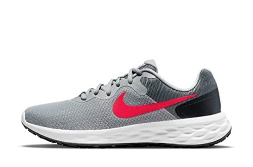 NIKE Men's Revolution 6 Sneaker