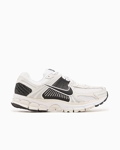 NIKE Men's Zoom Vomero 5 Sneaker