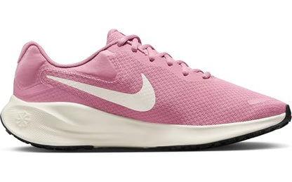 NIKE Men's Revolution 7 Sneaker