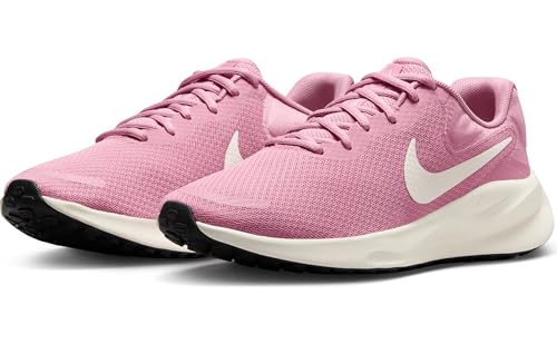 NIKE Men's Revolution 7 Sneaker
