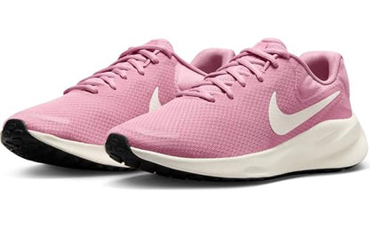 NIKE Men's Revolution 7 Sneaker
