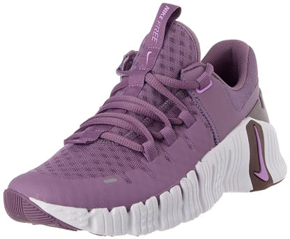 NIKE Women's W Free Metcon 5 Sneaker, 0