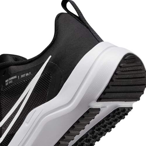 NIKE Women's Downshifter 12 Sneaker