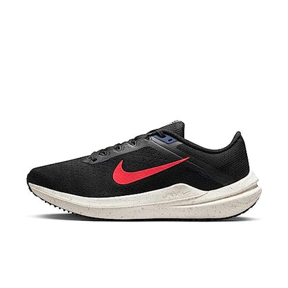 NIKE Men's Winflo 10 Sneaker