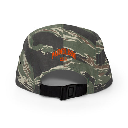 Camo five-panel cap with black adjustable strap and 'Padelism' logo