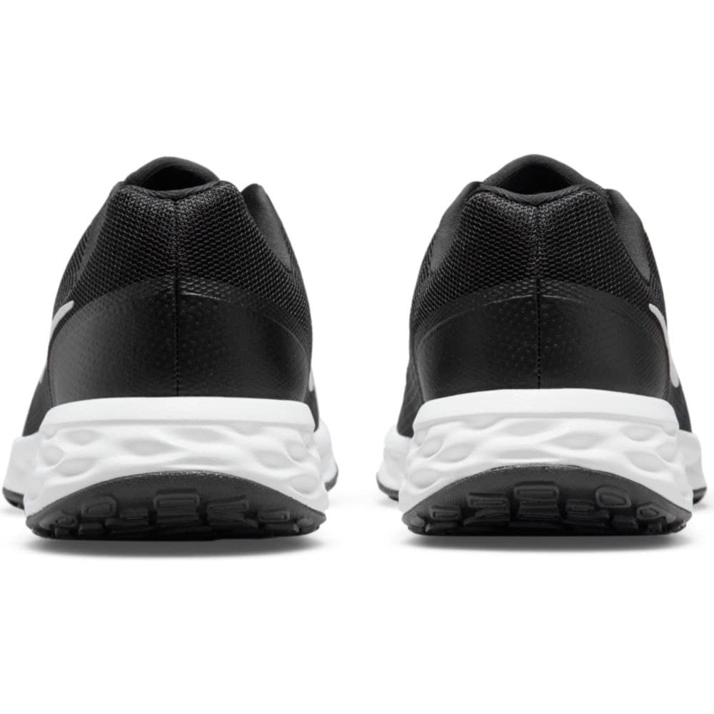 NIKE Men's Revolution 6 Sneaker