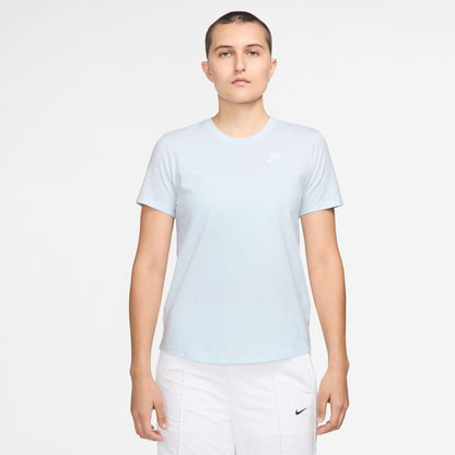 NIKE Women's Club T-Shirt (Pack of 1)