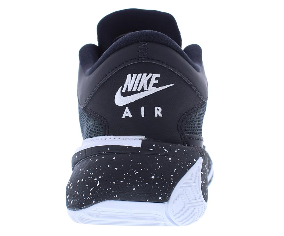 NIKE Men's Zoom Freak 5 Sneaker