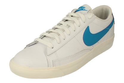 NIKE Women's Blazer Mid '77 VNTG Basketball Shoe