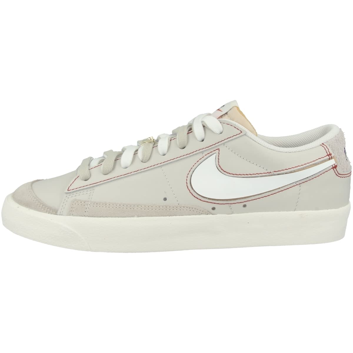 NIKE Women's Blazer Mid '77 VNTG Basketball Shoe