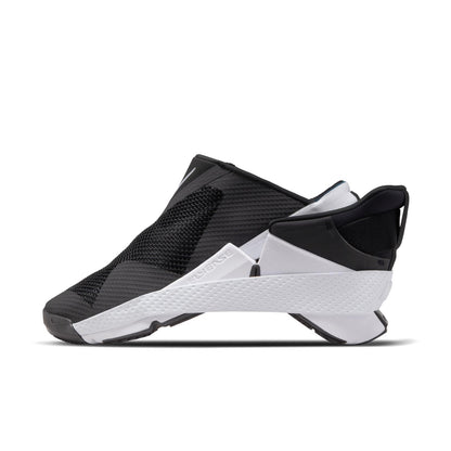 NIKE Women's Go Flyease Sneaker