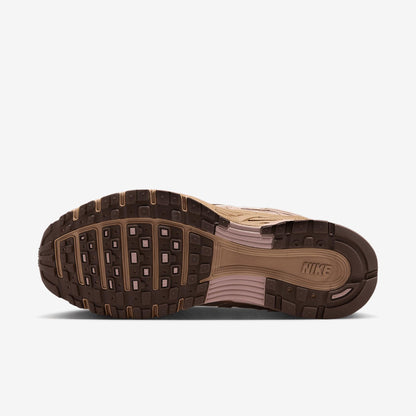 NIKE Women's W P-6000 Se