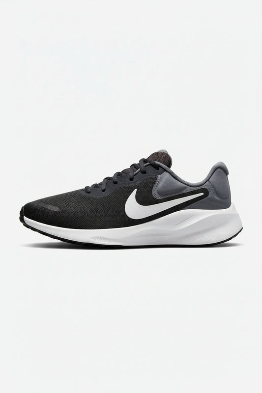 NIKE Men's Revolution 7