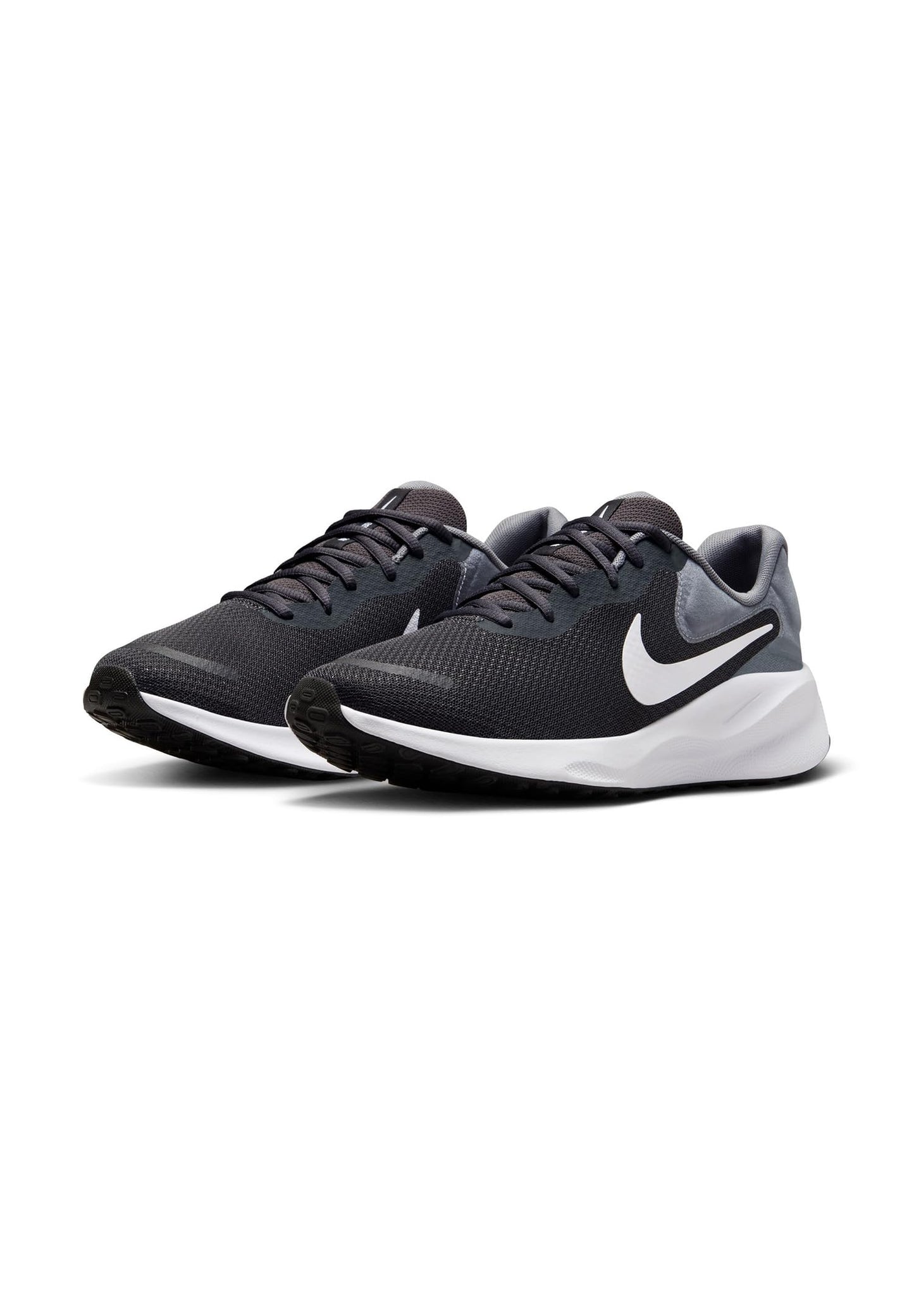 NIKE Men's Revolution 7 Sneaker