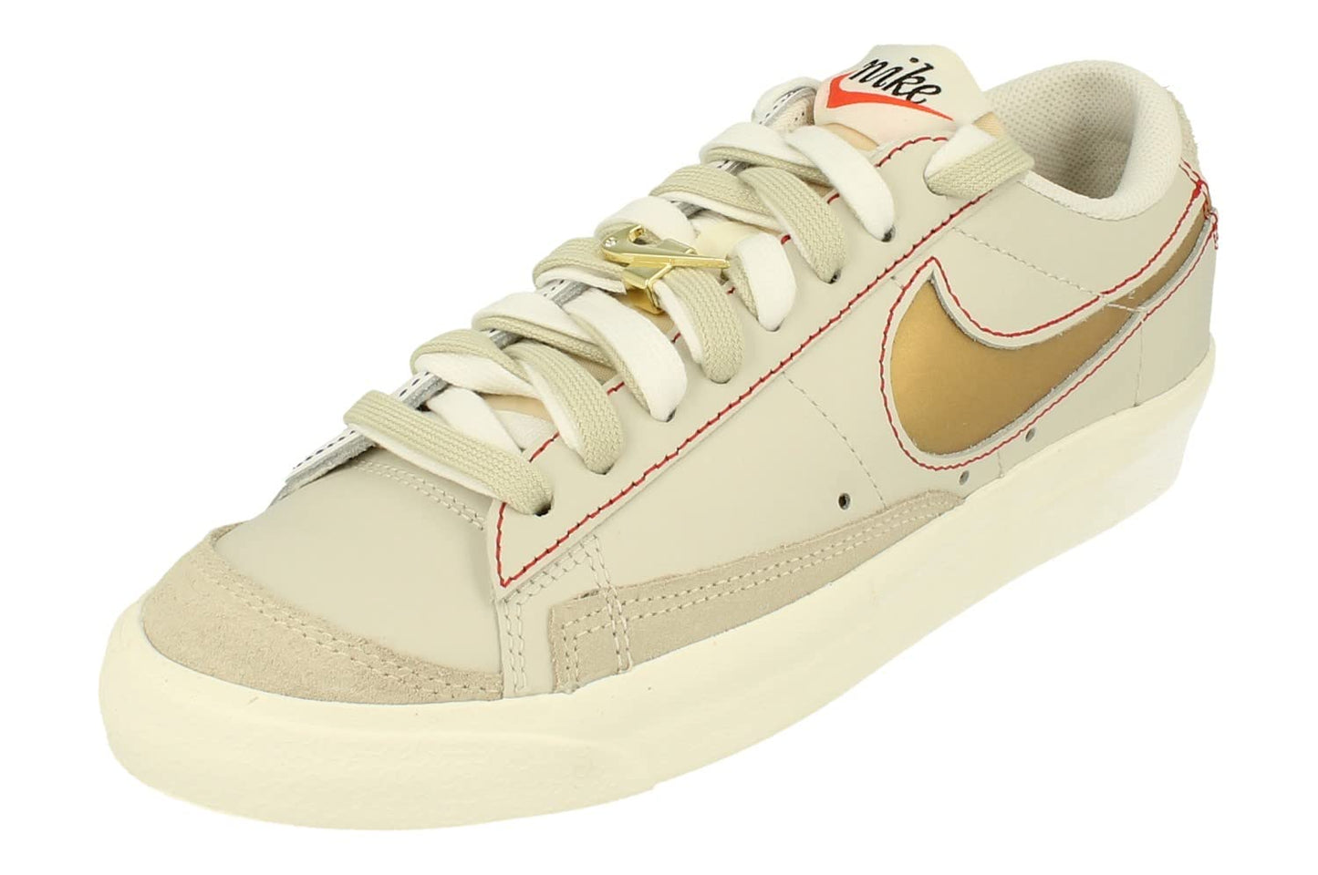 NIKE Women's Blazer Mid '77 VNTG Basketball Shoe