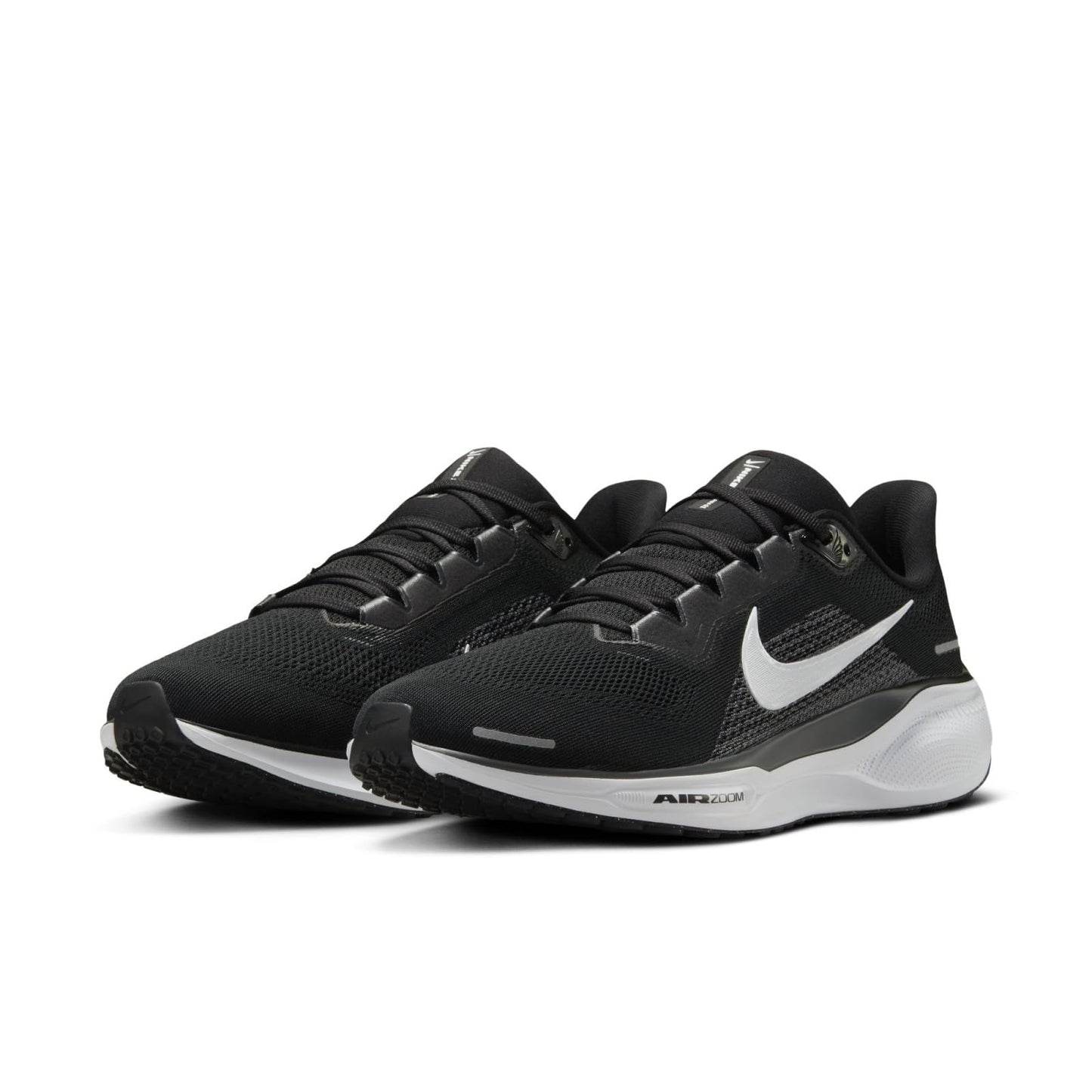 NIKE Men's Air Zoom Pegasus 40 Sneaker