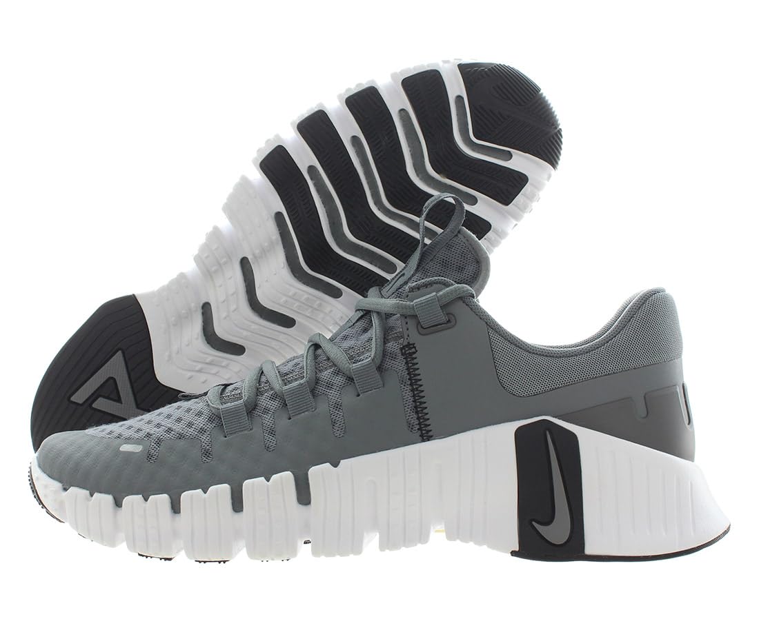 NIKE Men's Free Metcon 5 Sneaker