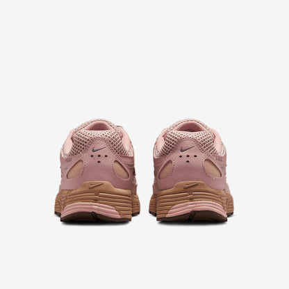 NIKE Women's W P-6000 Se