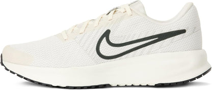 Nike Men's Revolution 8