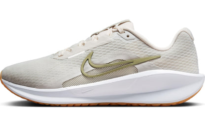 NIKE Women's W Downshifter 13