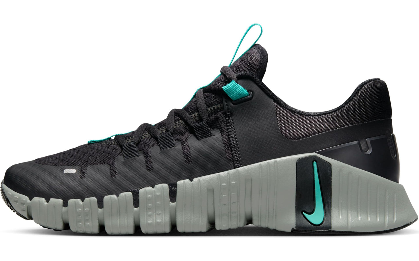 NIKE Men's Free Metcon 5 Sneaker