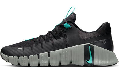 NIKE Men's Free Metcon 5 Sneaker