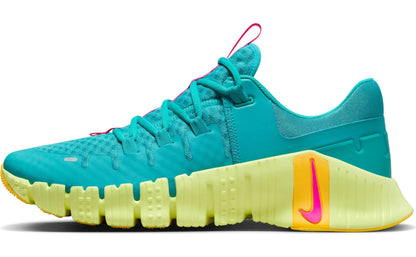 NIKE Men's Free Metcon 5 Sneaker