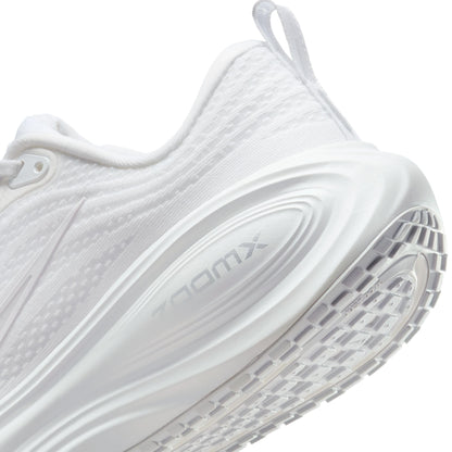 NIKE Women's W Vomero Plus Walking Shoe