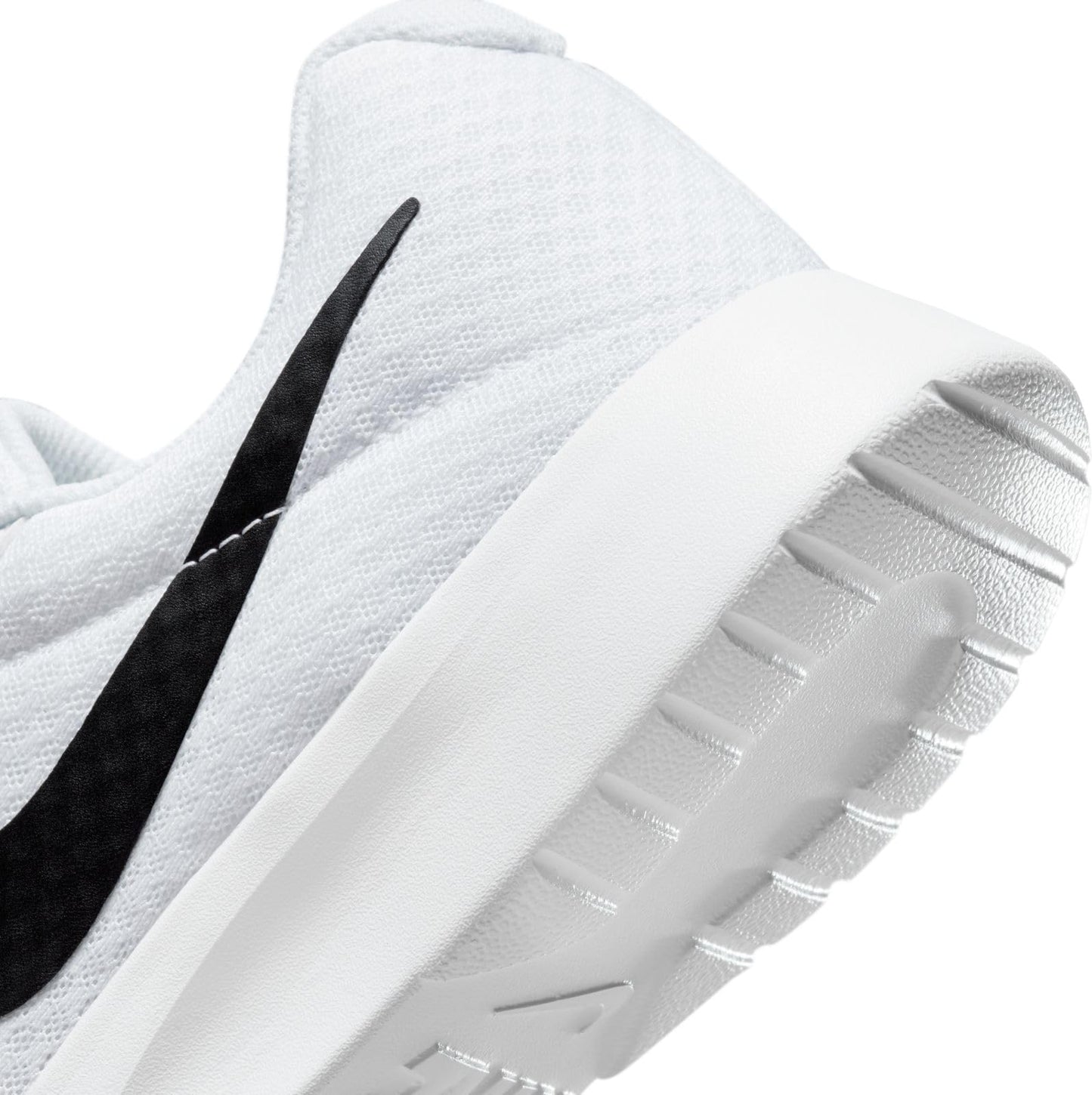 NIKE Men's Tanjun Sneaker Trainers