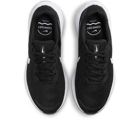 NIKE Women's Revolutin 7 Sneaker