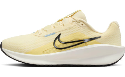 NIKE Women's W Downshifter 13
