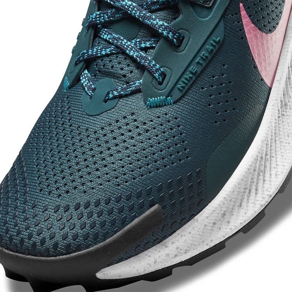 NIKE Women's Pegasus Trail 3 Walking Shoe