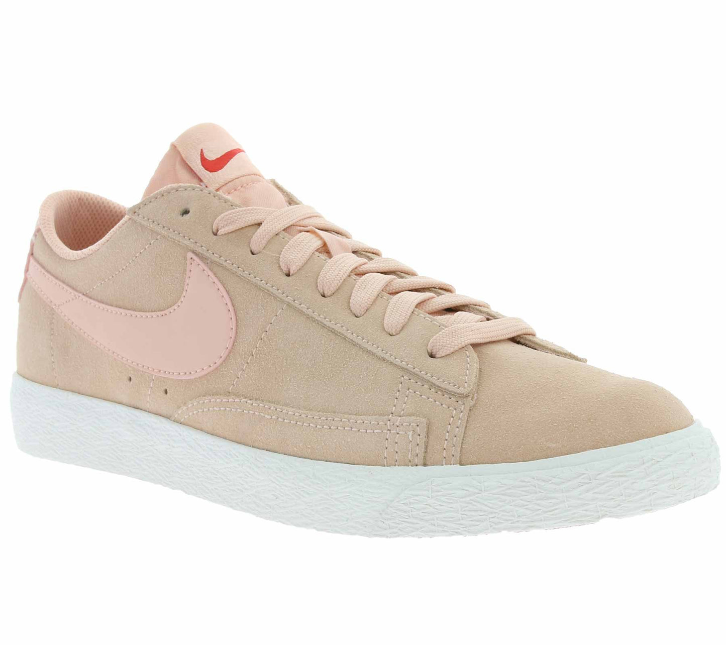 NIKE Women's Blazer Mid '77 VNTG Basketball Shoe