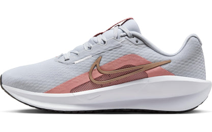 NIKE Women's W Downshifter 13