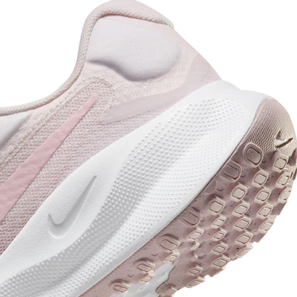 NIKE Women's Revolution 7 Low