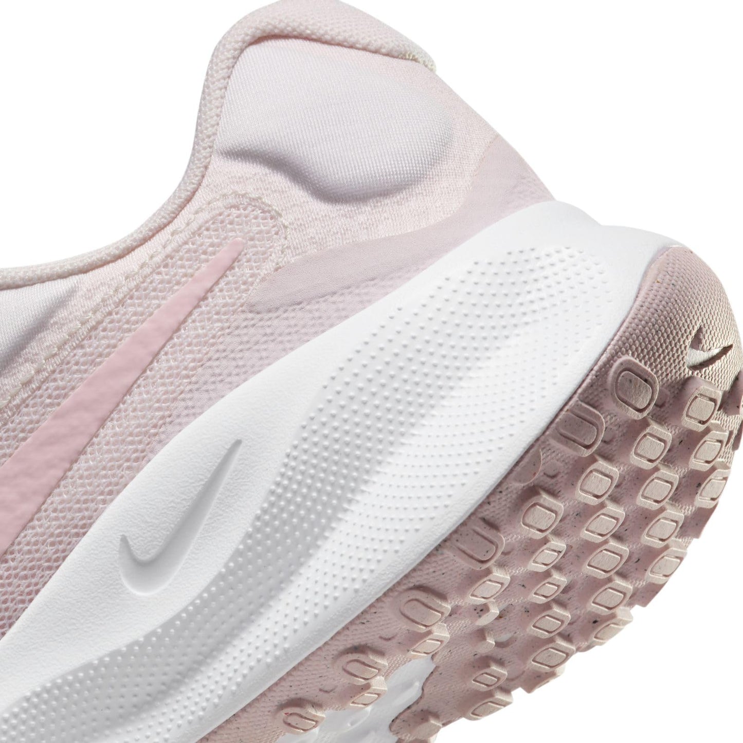 NIKE Women's Revolution 7 Low