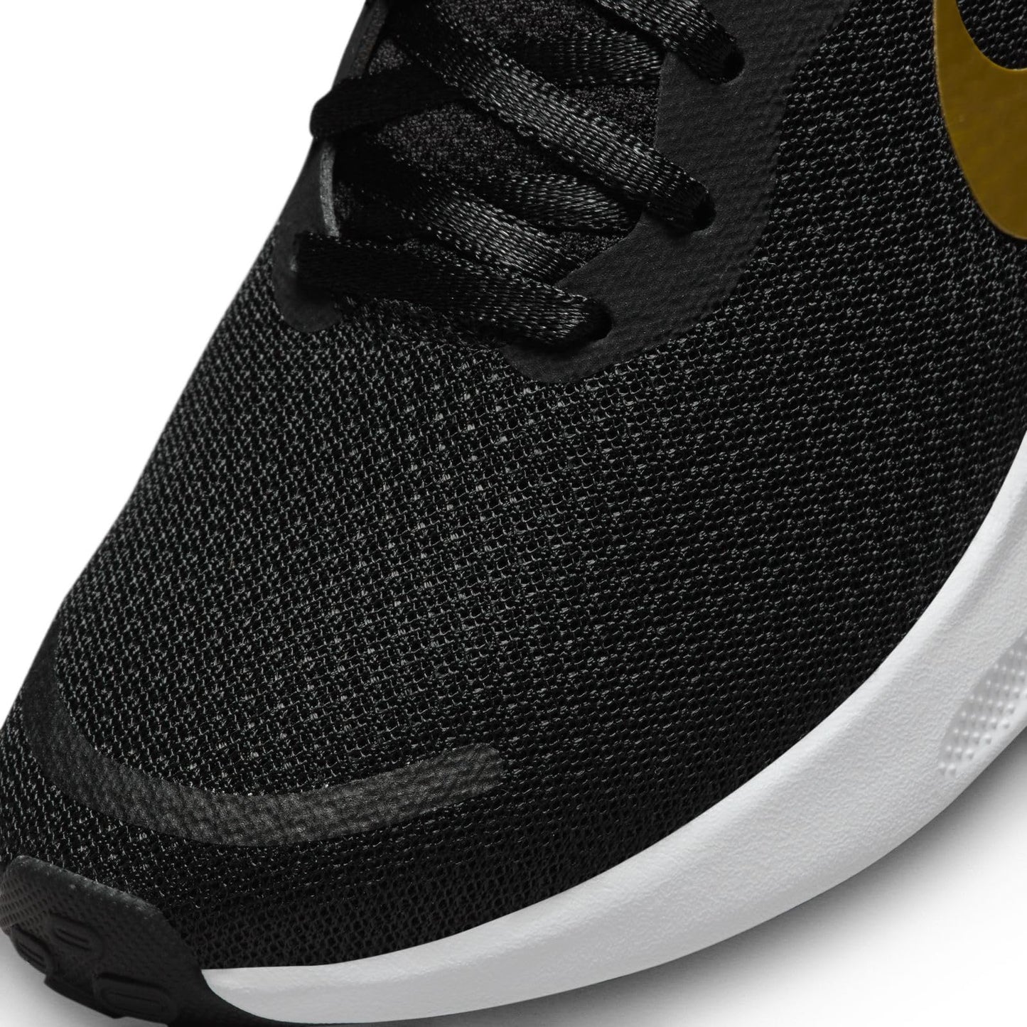 Nike Women's Revolution 7 Sneaker