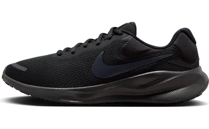 NIKE Men's Revolution 7 Sneaker