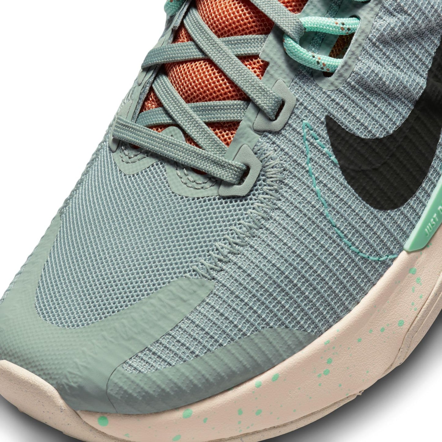 NIKE Women's WMNS Juniper Trail 2 Nn Low