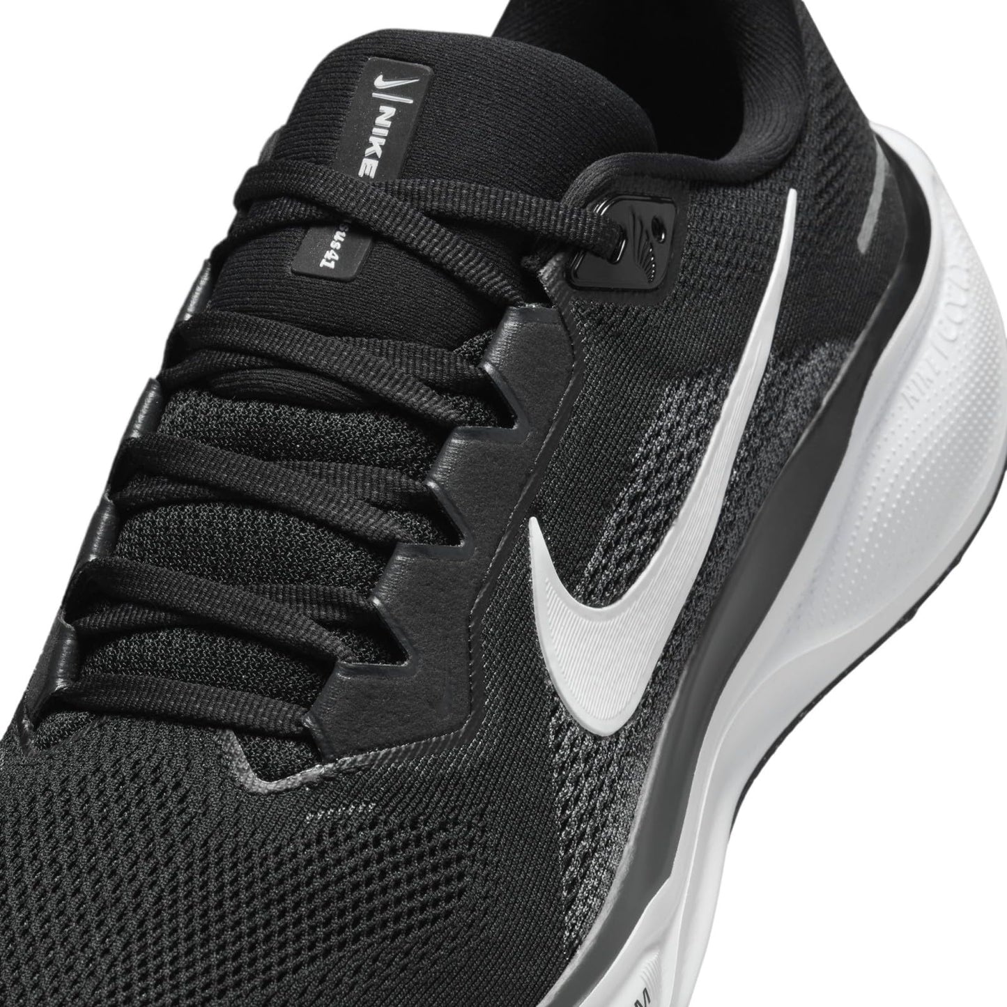 NIKE Men's Air Zoom Pegasus 40 Sneaker